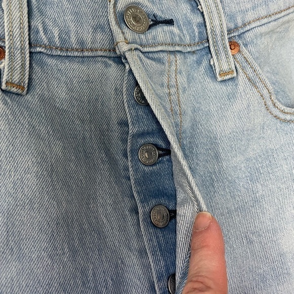 𝅺levi's 501 Light Wash Logo Tape Button Fly High Rise Crop Jeans, 30x26 - Picture 7 of 11